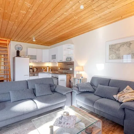 La In By Interhome *